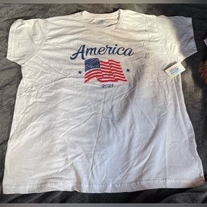 Made in the USA Woman’s America 2021 with Flag Short Sleeve Size 2XL